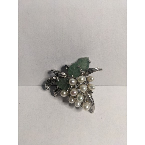Vintage Silver Tone Faux Baroque Pearl & Jade Grapes Brooch Necklace Pendant - Picture 2 of 8